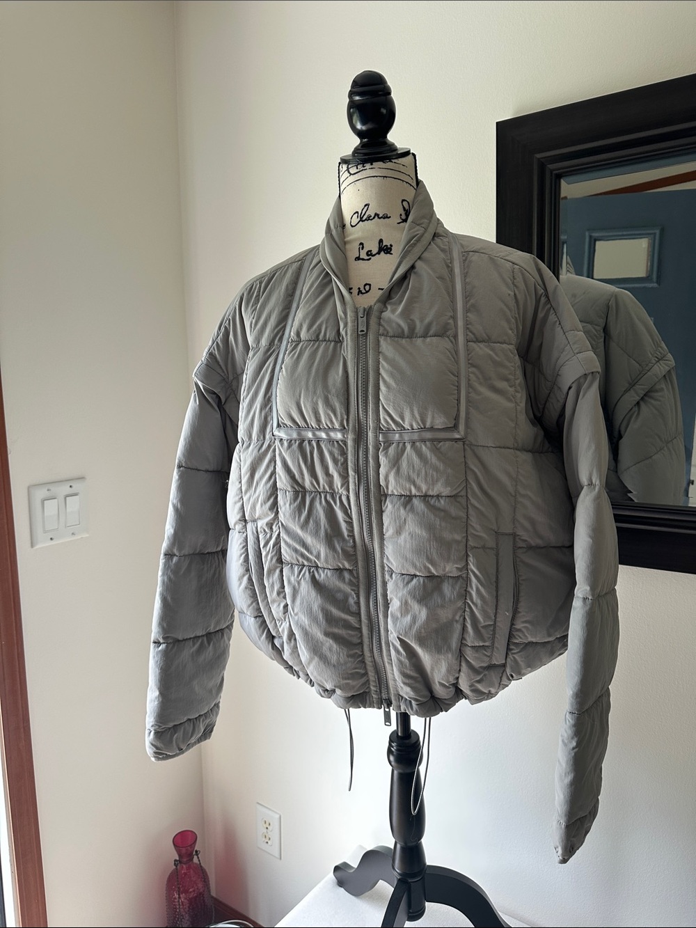 FP Movement Packable Cara Convertible Quilted Puffer Jacket/Vest in Gray. Size L